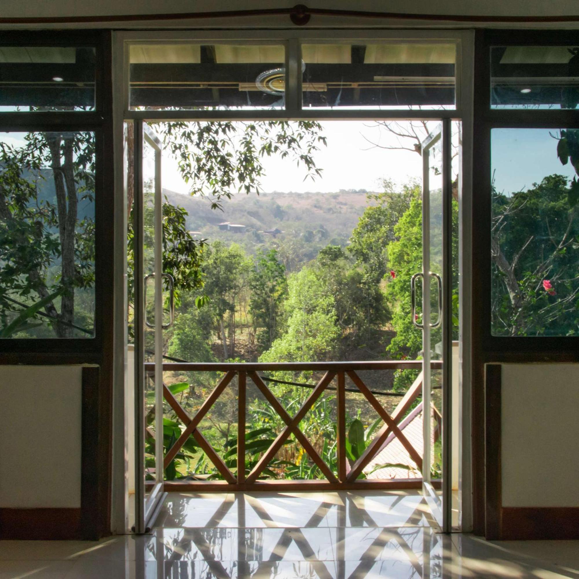Greenhouse Retreat Senmonorom Exterior photo